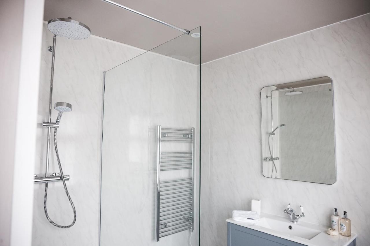 Taylour House - Edenbridge, Sleeps 10, Historic, Unique Yet Modern Villa Bagian luar foto