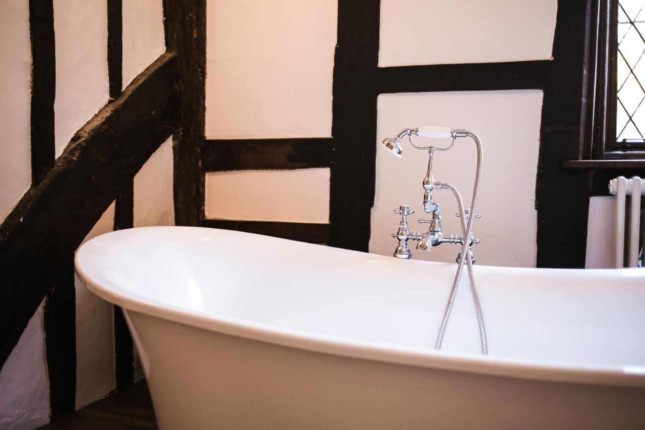 Taylour House - Edenbridge, Sleeps 10, Historic, Unique Yet Modern Villa Bagian luar foto