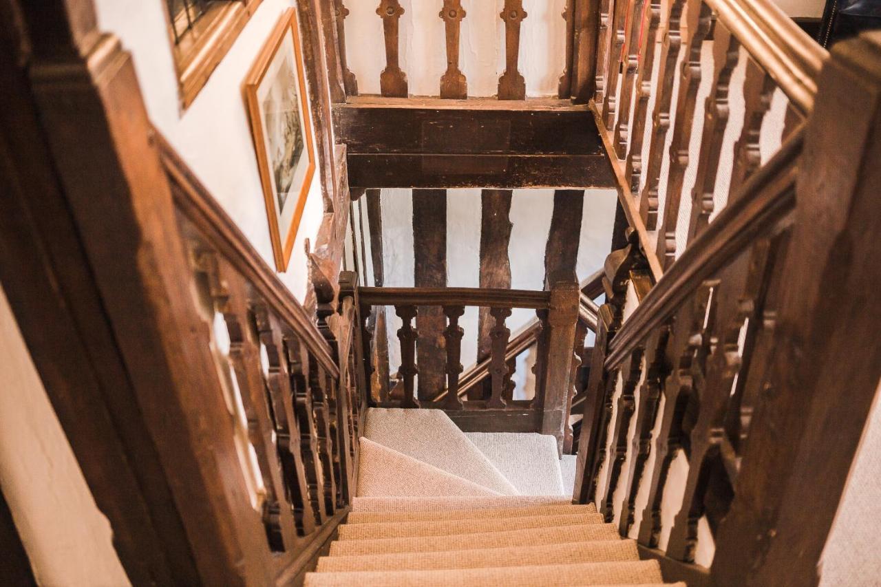 Taylour House - Edenbridge, Sleeps 10, Historic, Unique Yet Modern Villa Bagian luar foto