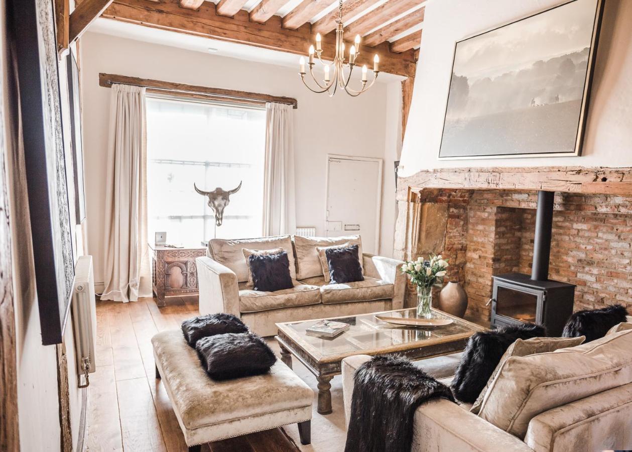 Taylour House - Edenbridge, Sleeps 10, Historic, Unique Yet Modern Villa Bagian luar foto