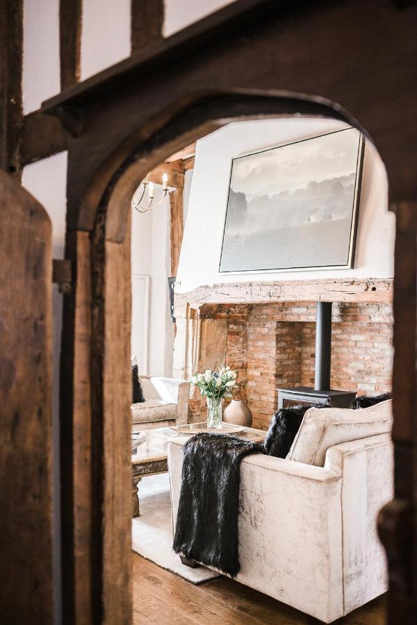 Taylour House - Edenbridge, Sleeps 10, Historic, Unique Yet Modern Villa Bagian luar foto