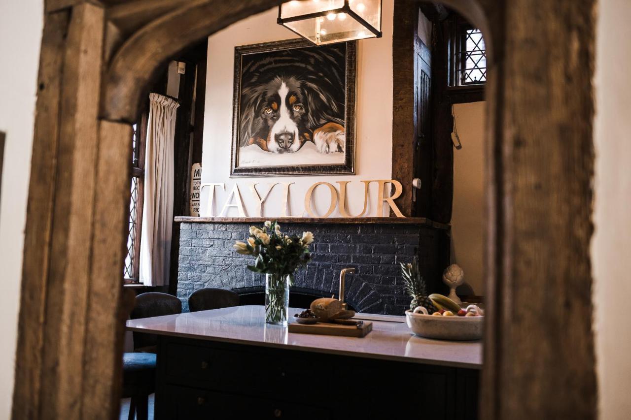 Taylour House - Edenbridge, Sleeps 10, Historic, Unique Yet Modern Villa Bagian luar foto