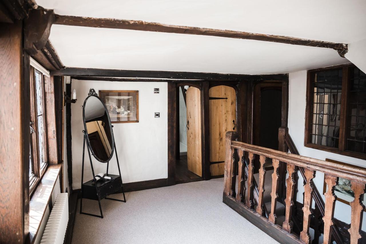 Taylour House - Edenbridge, Sleeps 10, Historic, Unique Yet Modern Villa Bagian luar foto